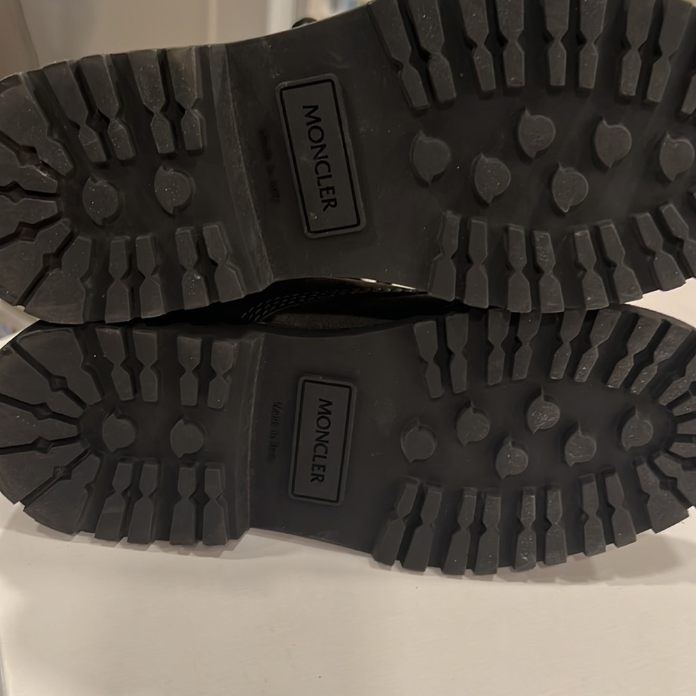 Moncler Patty Suede and Sherling Boot - Picture 5 of 10